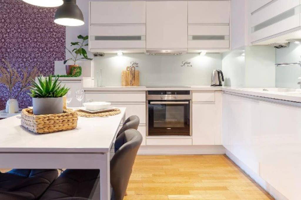 Uroczy Apartament - Angel City Красков Екстериор снимка